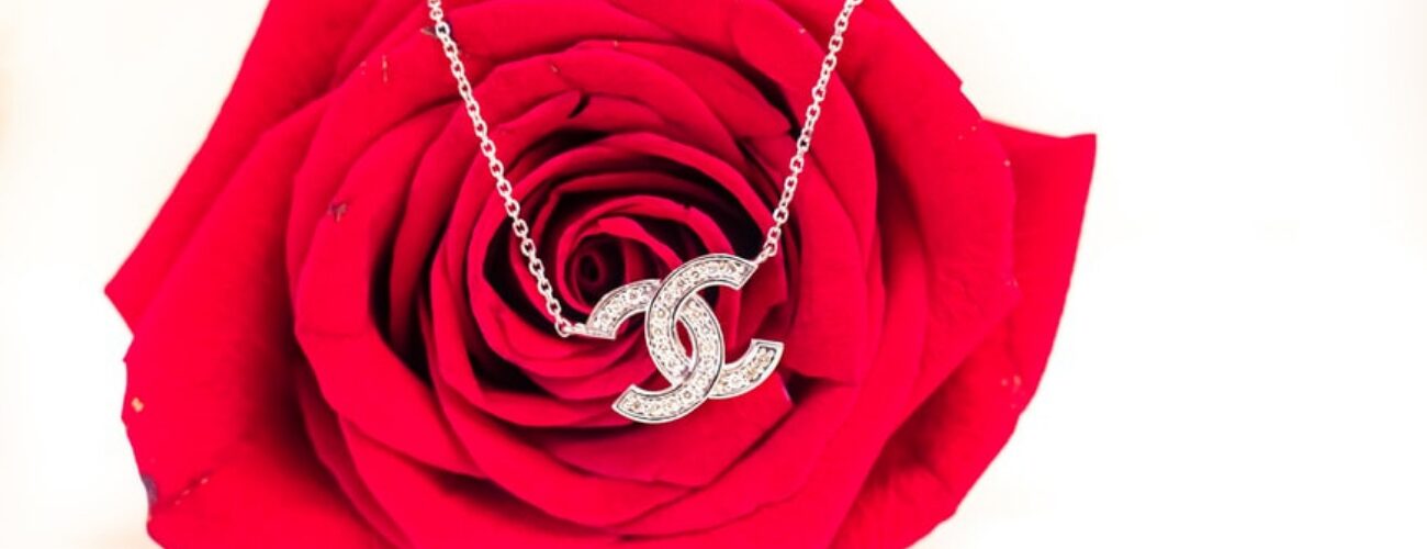 12 Best Valentine’s Day Gifts for your Asian Date