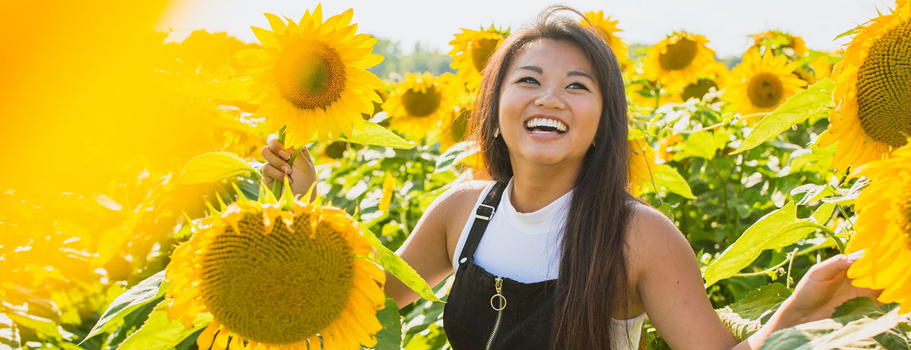 Why You Should Try Dating a Filipino Woman