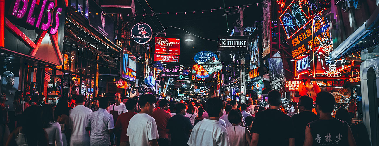 Dating Customs in Thailand: The Dos and Don’ts