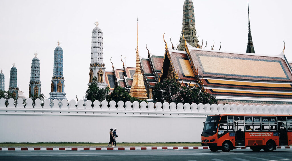 Dating in thailand customs