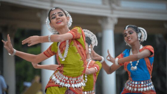 Dancing indonesian girls
