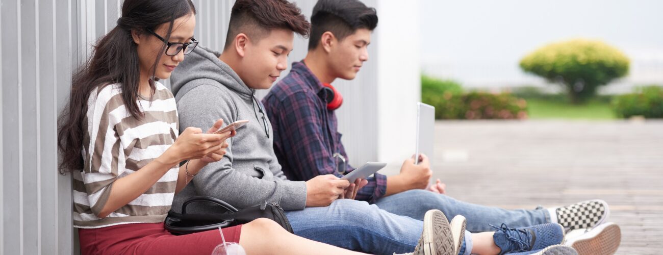 How To Make Asian Friends Online?