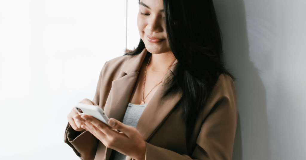 indonesian girl chatting on phone